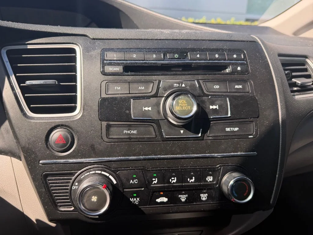 Used 2014 Silver Honda LX image 11