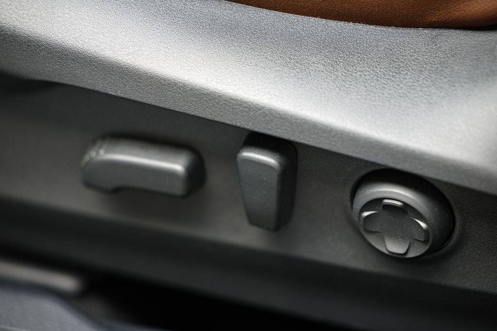 Used 2025 Magnetite Gray Metallic Subaru Touring XT image 23