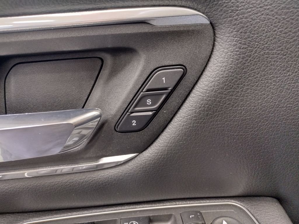 Used 2022 Bright White Clearcoat Ram Laramie image 24