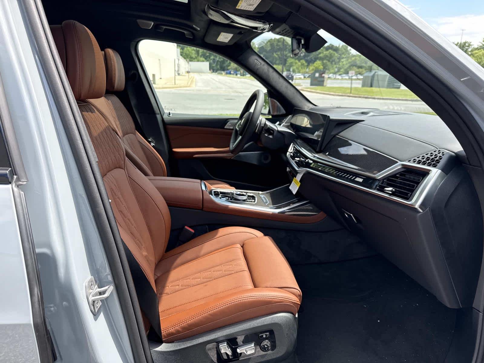 New 2027 Brooklyn Grey Metallic BMW M60i image 17