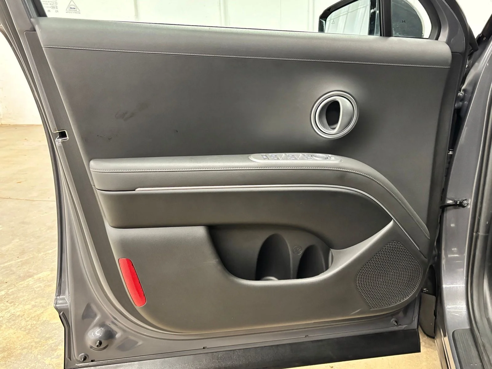 Used 2026 Gray Hyundai SEL Convenience image 17