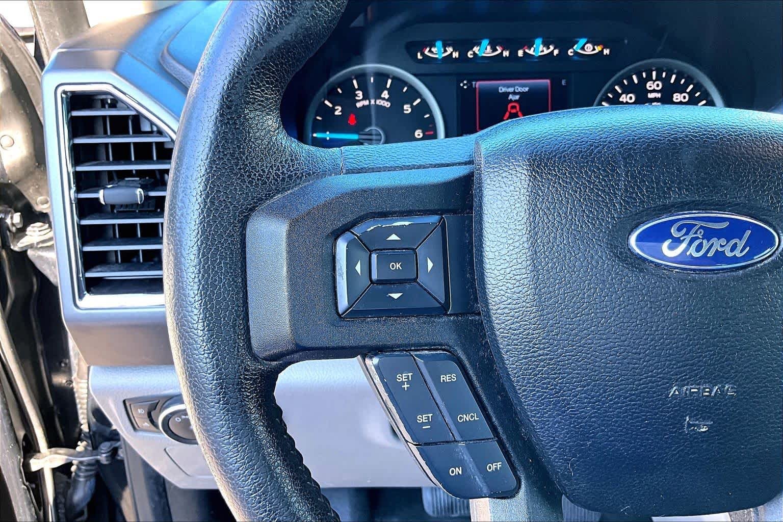 Used 2015 Tuxedo Black Metallic Ford XLT image 23