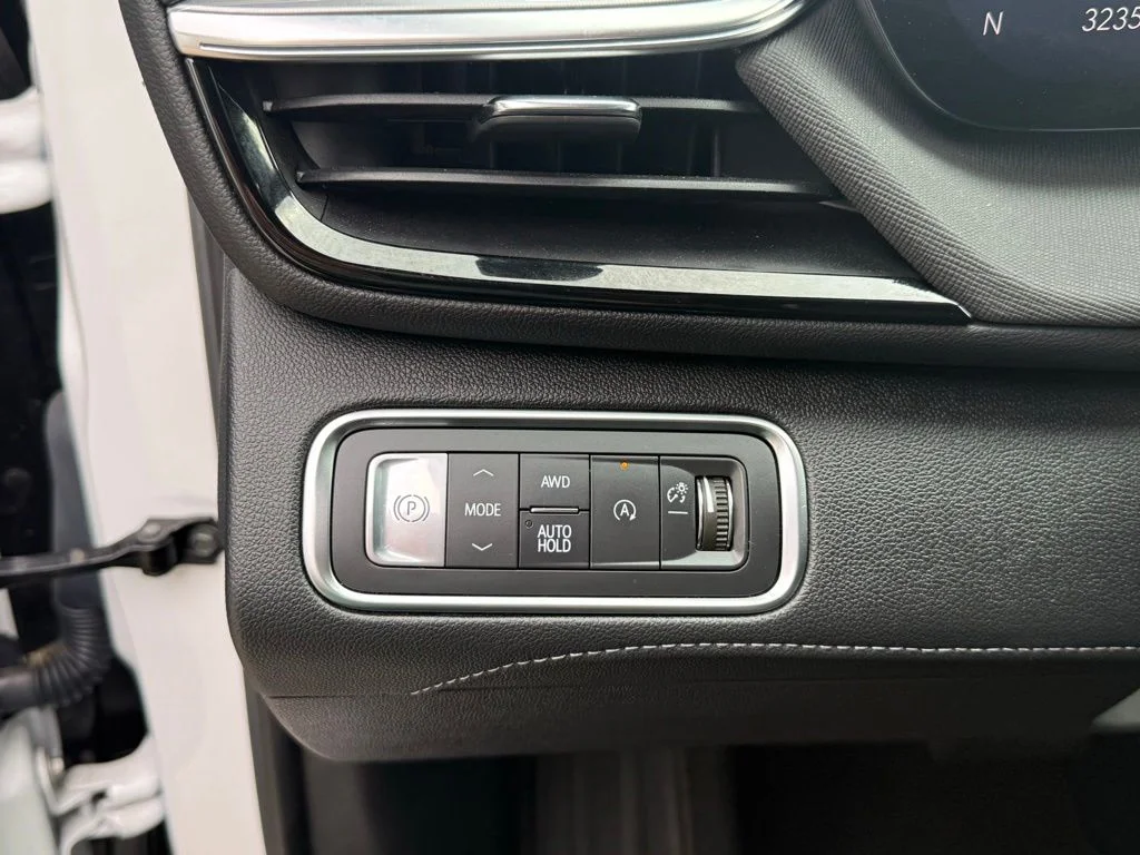 Used 2025 White Buick Preferred image 22