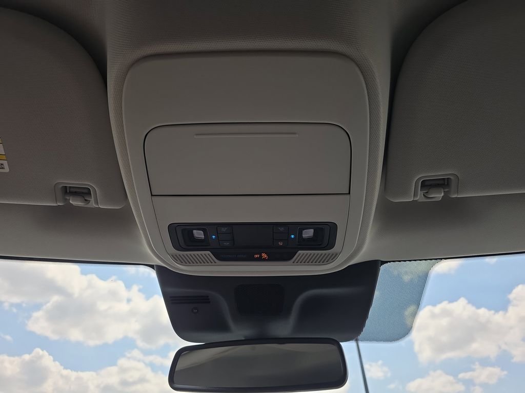 New 2026 Dark Matter Gray Metallic Ford Active image 28