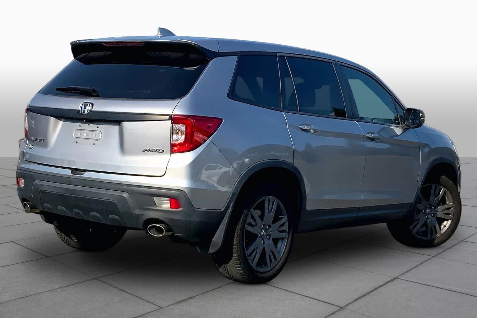 Used 2019 Lunar Silver Metallic Honda EX-L image 13