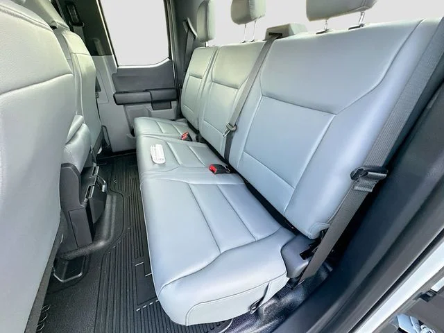 New 2026 Oxford White Ford XL image 16