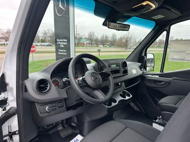 New 2026 Arctic White Mercedes-Benz Cargo 144 WB image 14