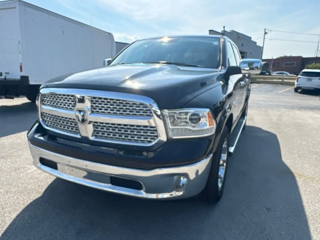 Certified Used 2018 Brilliant Black Crystal Pearlcoat Ram Laramie image 53