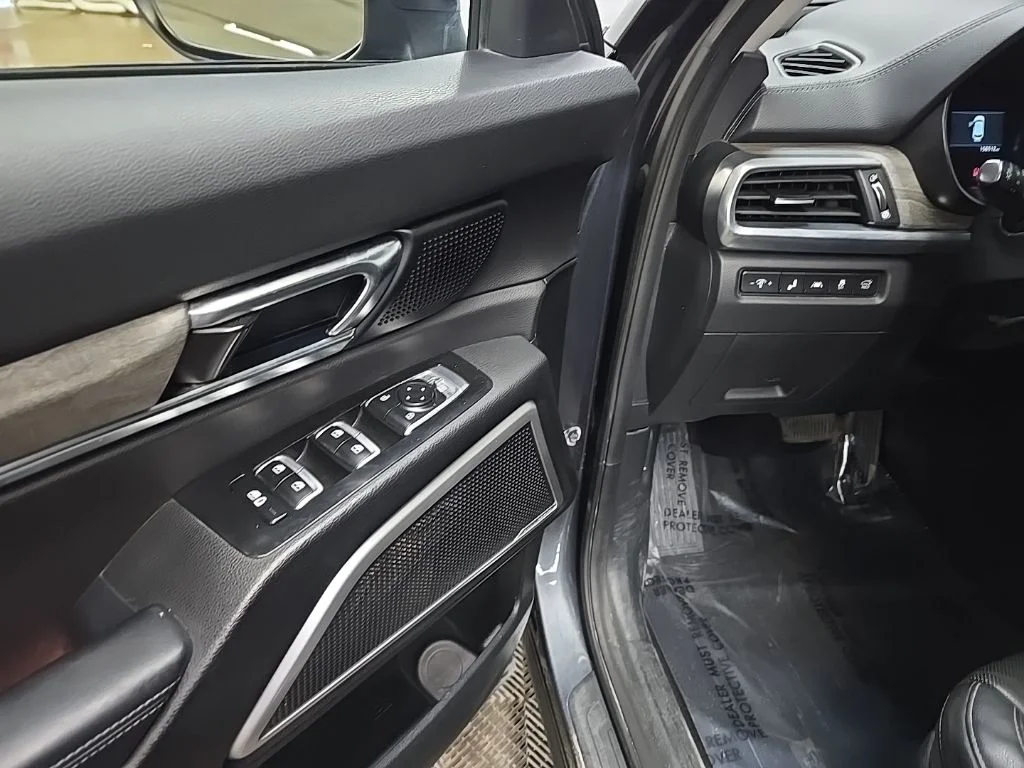 Used 2021 Gray Kia EX image 28