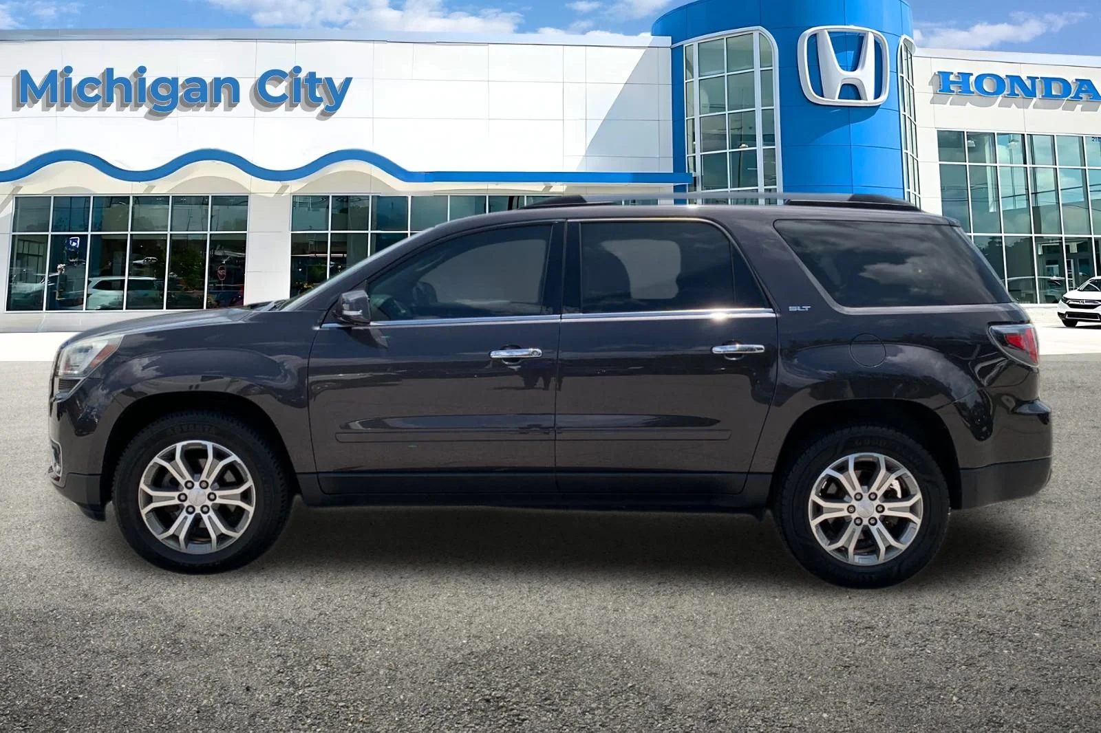 Used 2016 Silver GMC SLT-1 image 2