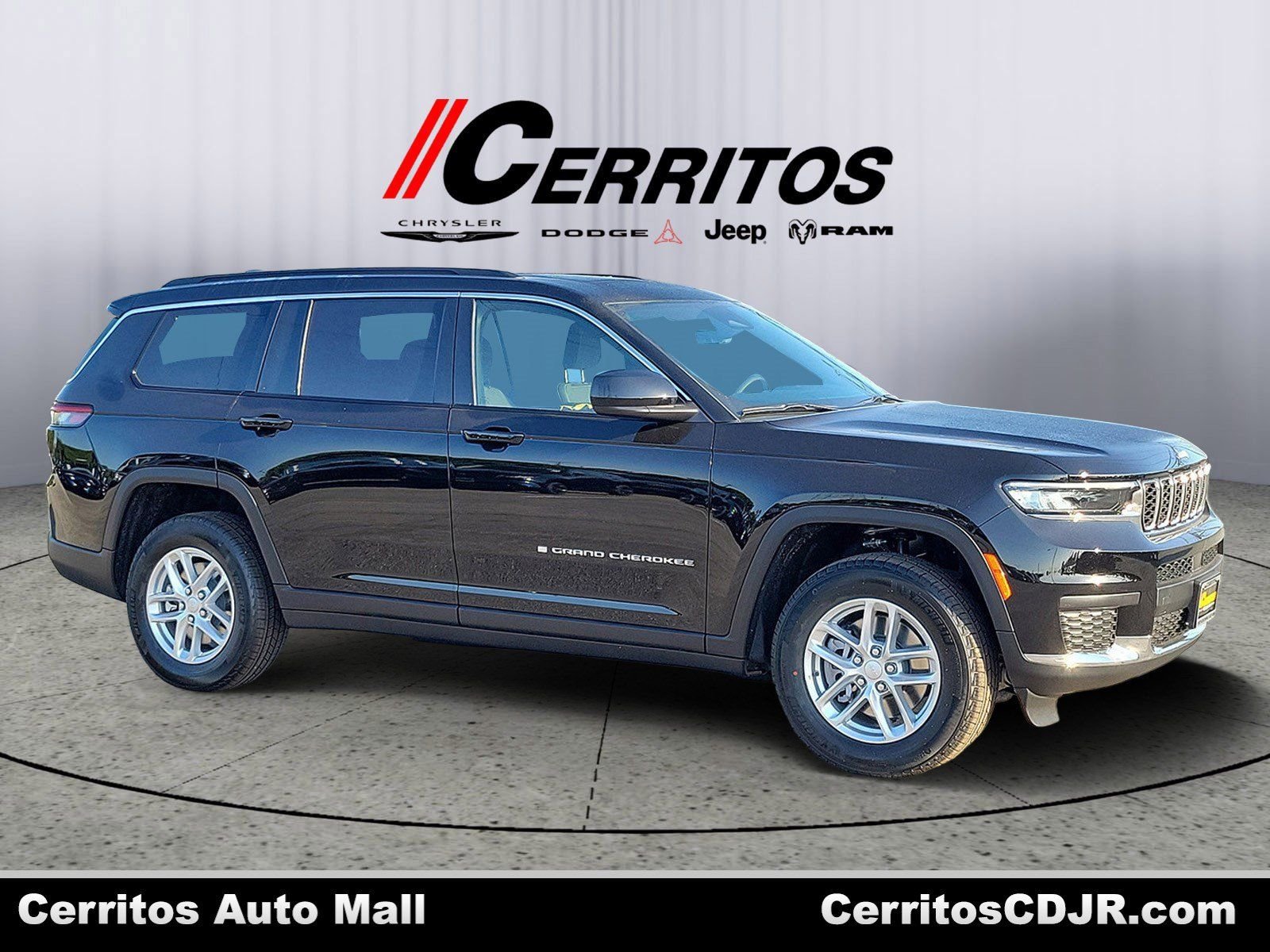 New 2026 Diamond Black Crystal Pearl-Coat Exterior Paint Jeep Laredo X image 1