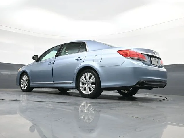 Used 2011 Blue Toyota Limited image 36