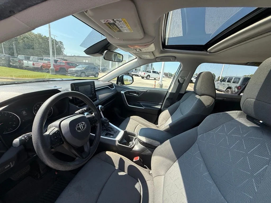 Used 2021 Black Toyota XLE image 20
