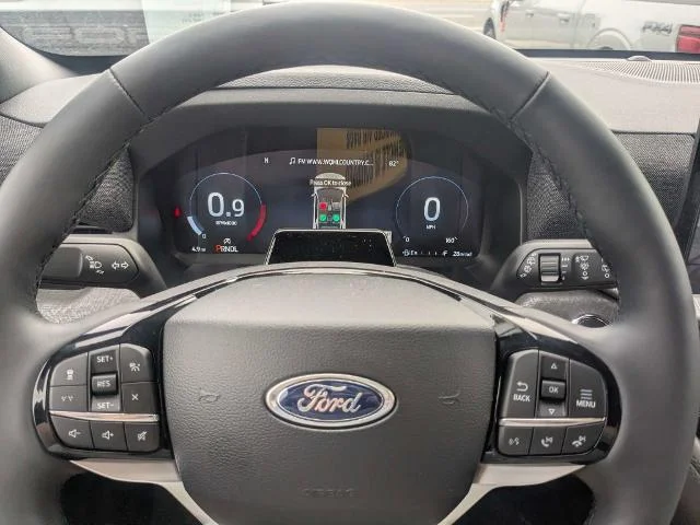 New 2026 Star White Metallic Tri-Coat Ford Platinum™ image 64