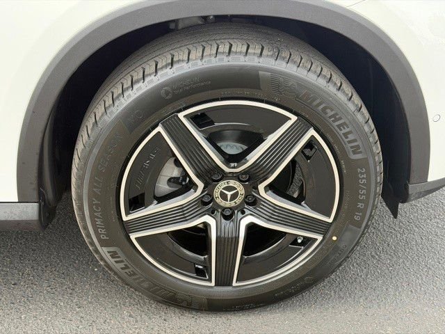 New 2026 Polar White Mercedes-Benz GLC 300 image 23