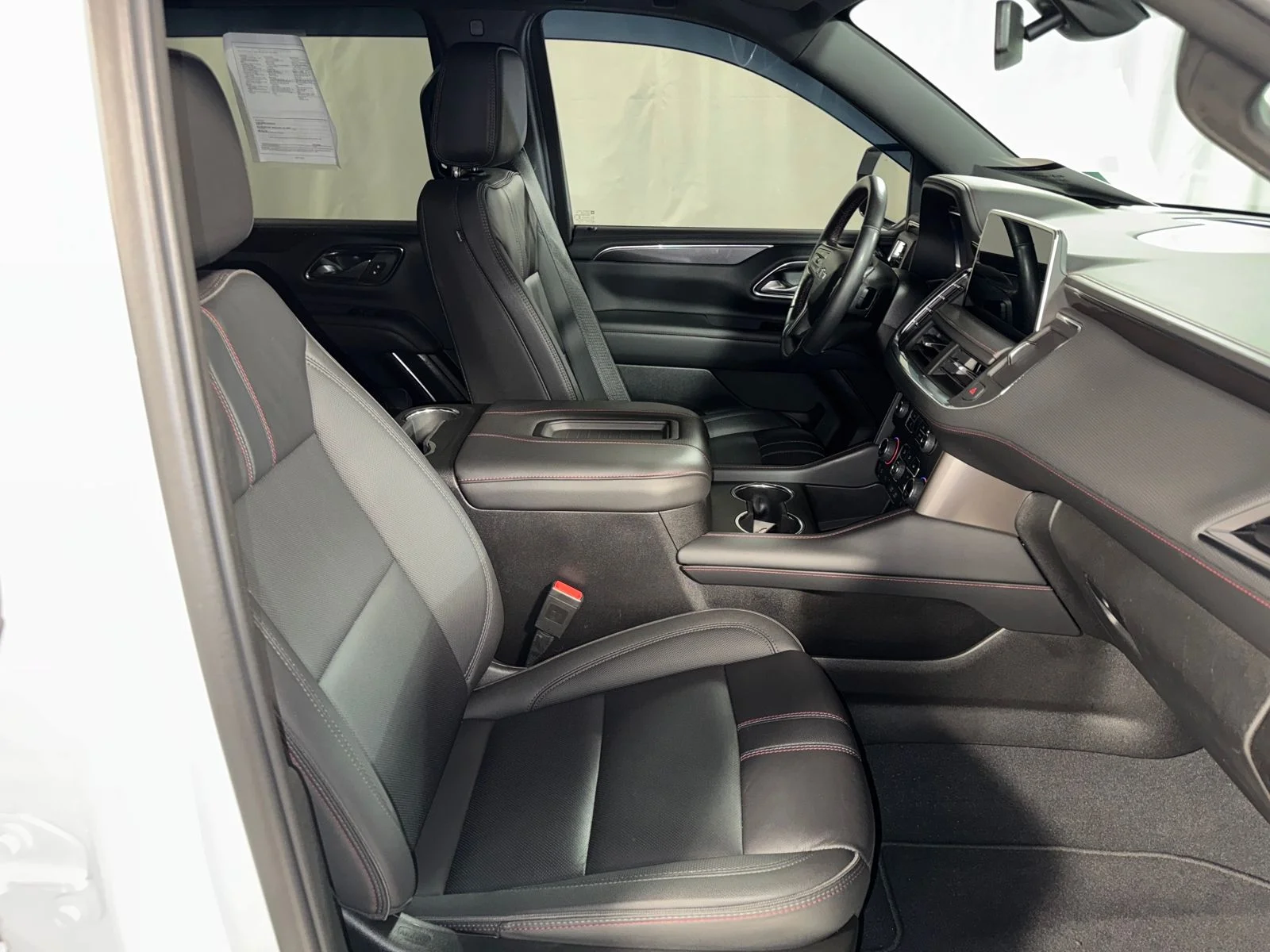 Used 2022 Summit White Chevrolet RST image 30