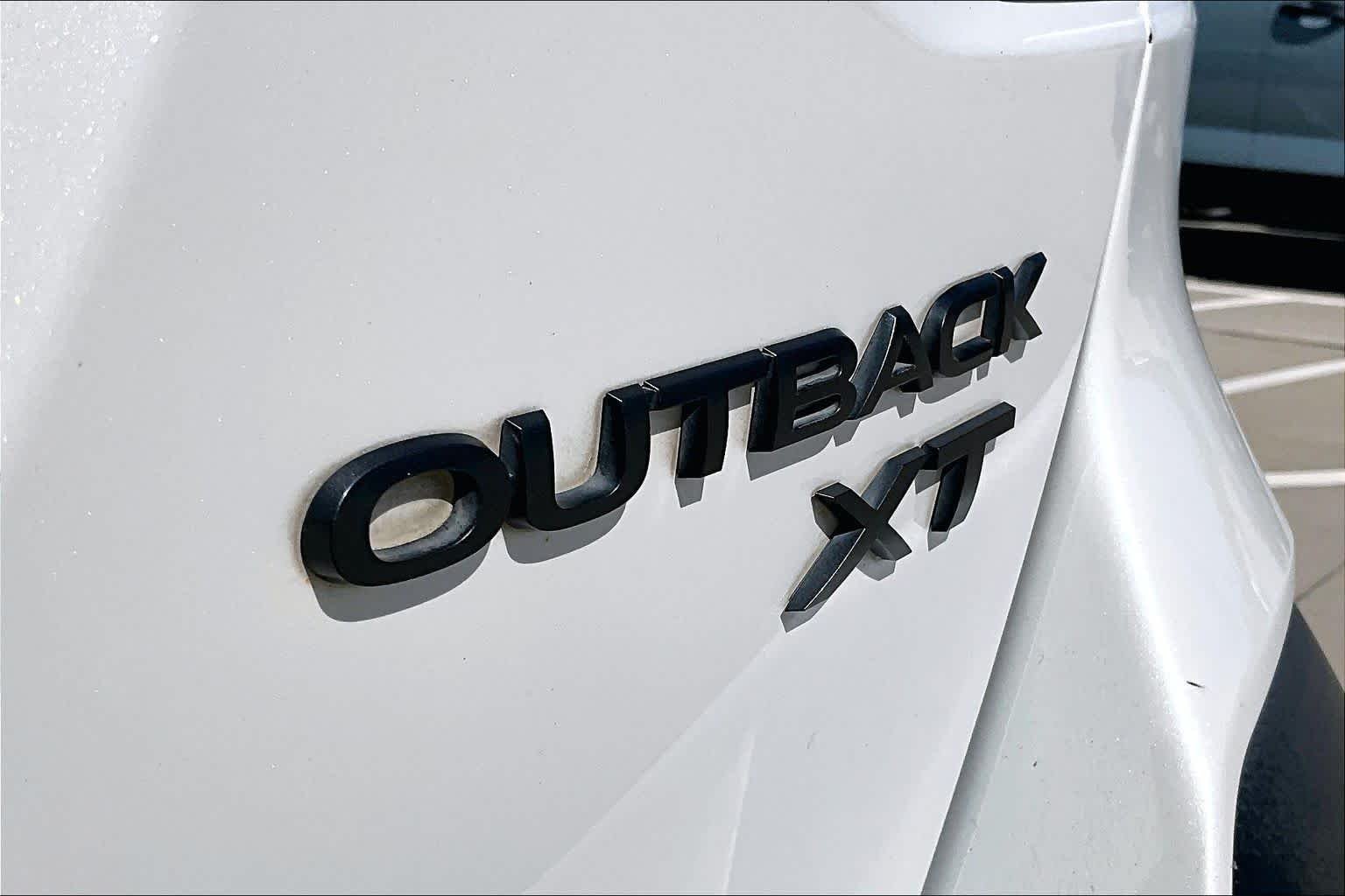 Used 2022 Crystal White Pearl Subaru Onyx Edition XT image 16