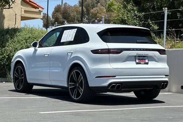 Used 2022  Porsche Turbo image 3