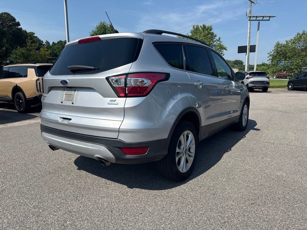 Used 2018 Silver Ford SE image 5