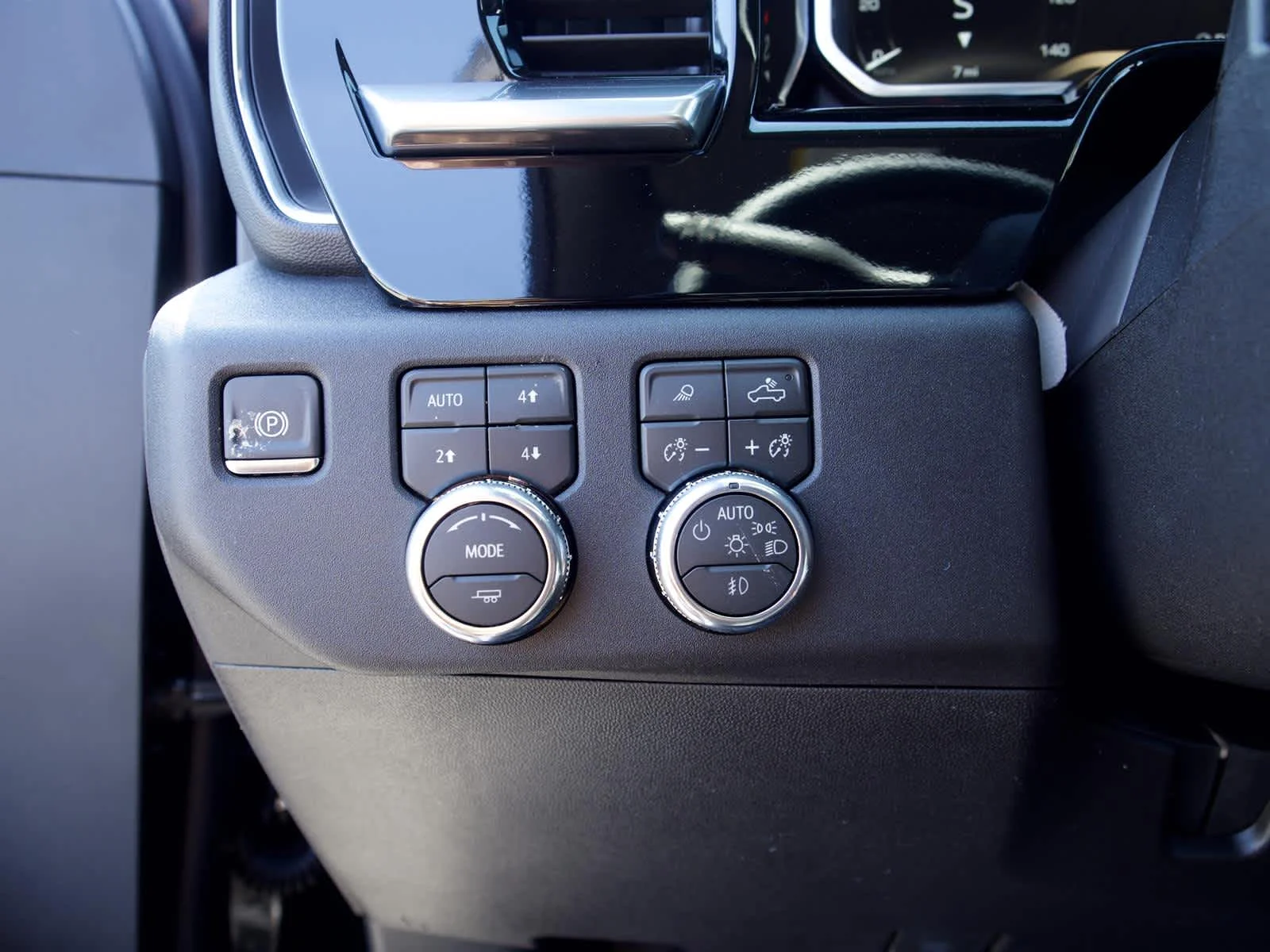 New 2026 Onyx Black GMC SLT image 16