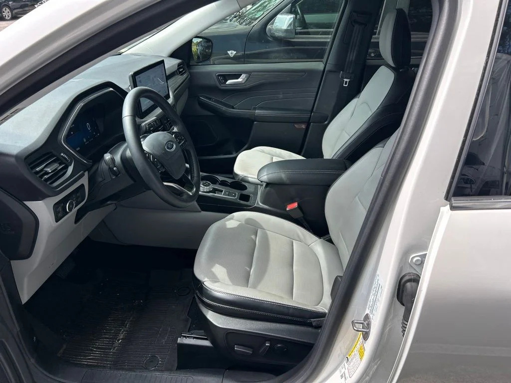Certified Used 2023 Star White Ford Platinum image 15
