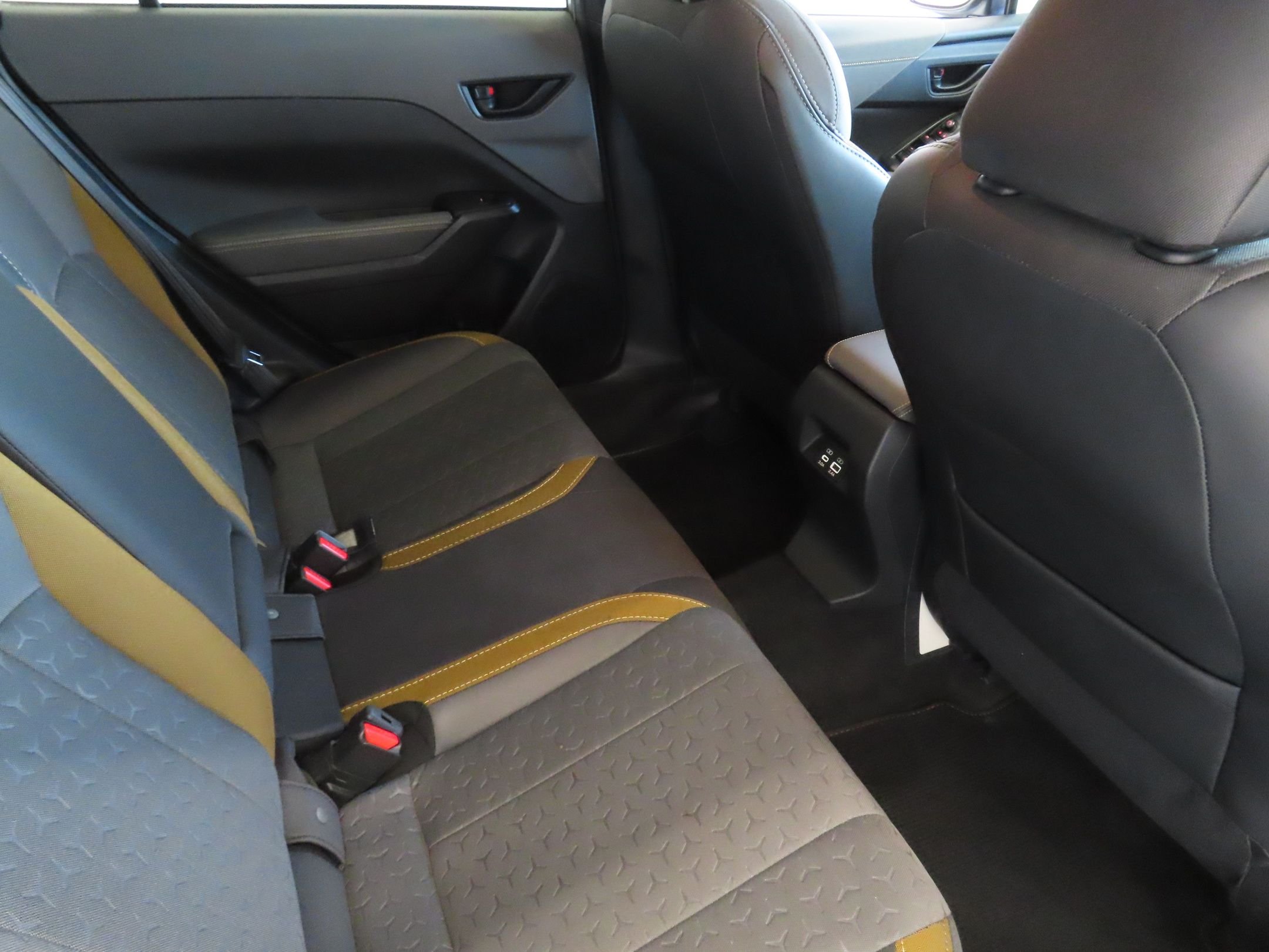 Used 2025 Silver Subaru Sport image 24