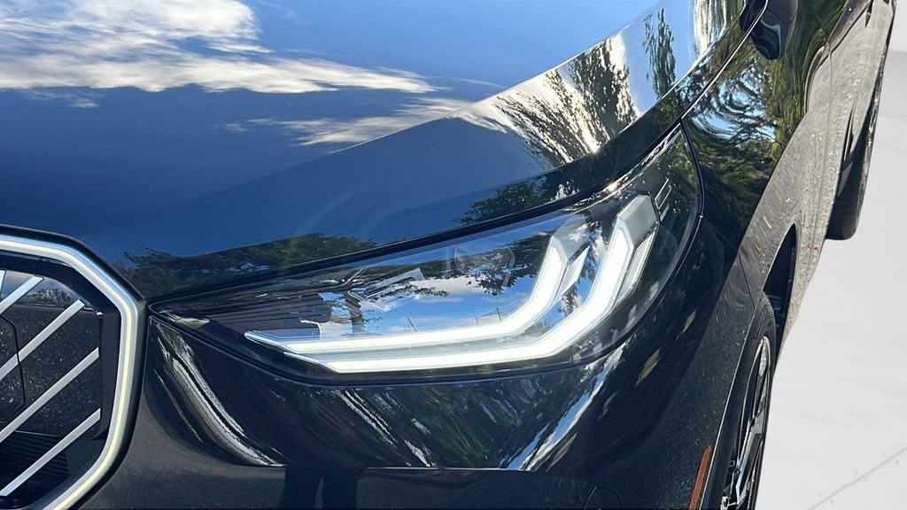New 2026 Black Sapphire Metallic BMW 30 xDrive image 26