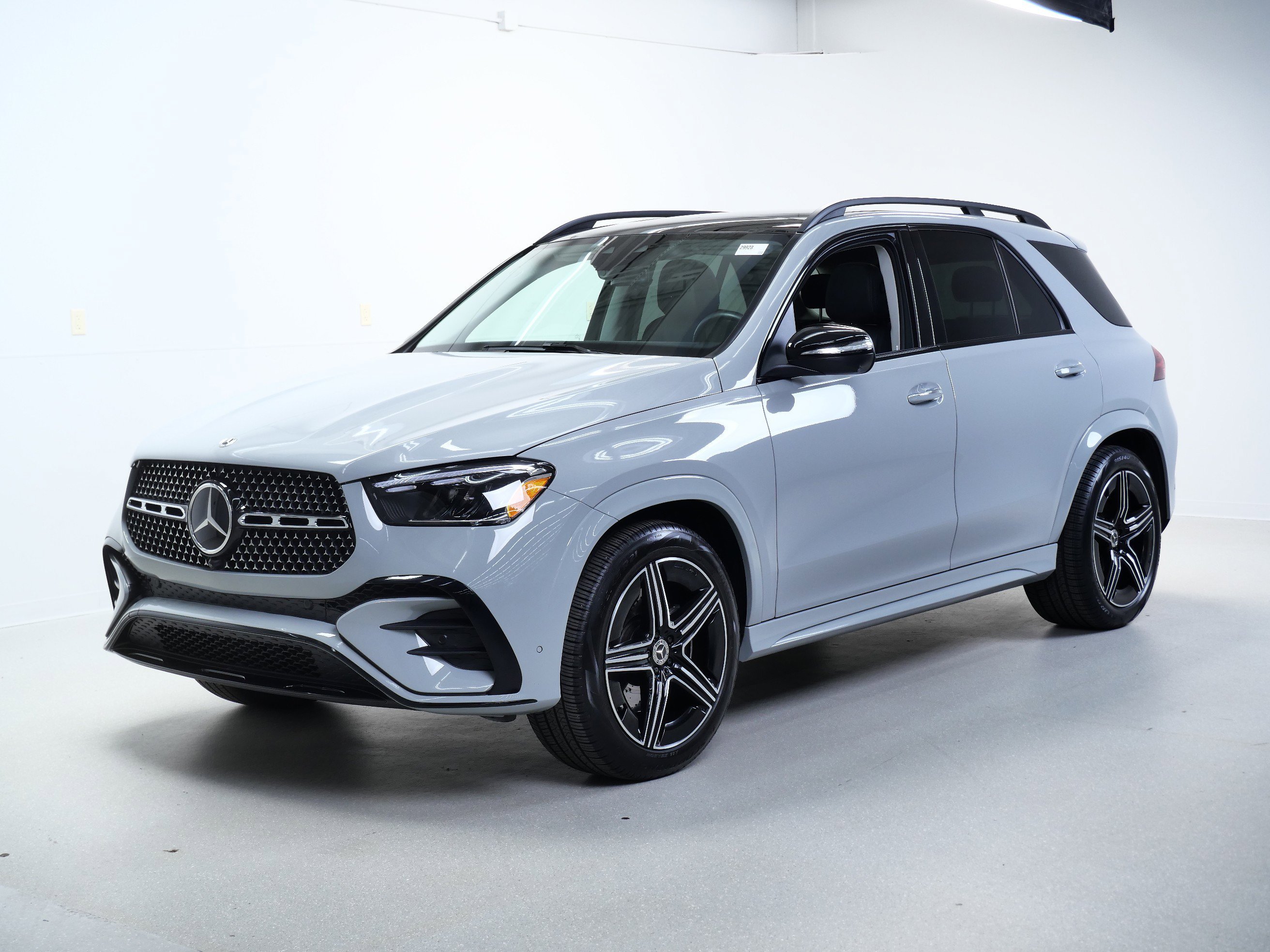 Certified Used 2025 MANUFAKTUR Alpine Grey Mercedes-Benz GLE 350 image 9