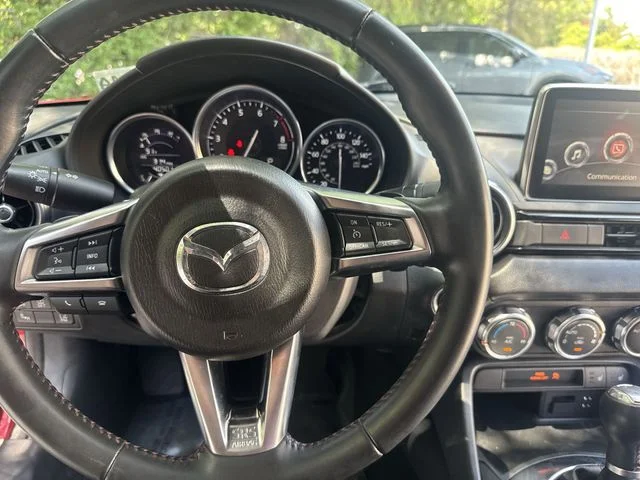 Used 2016 Red Mazda Grand Touring image 15
