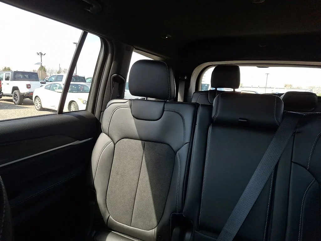 New 2026 Baltic Gray Metallic Clearcoat Jeep Laredo Altitude image 13
