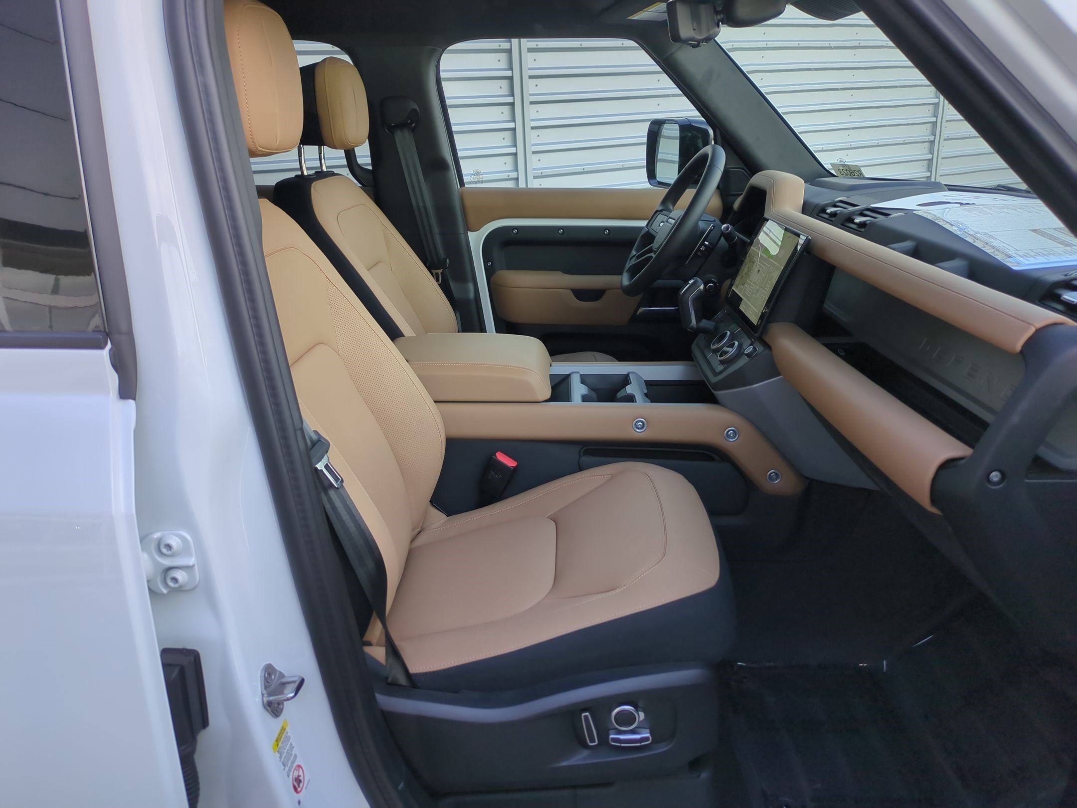 2026 Land Rover Defender V8 - Photo 28