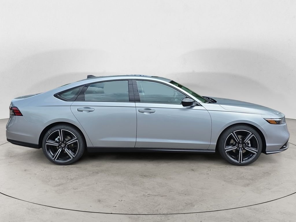 New 2026 Silver Honda SE image 6