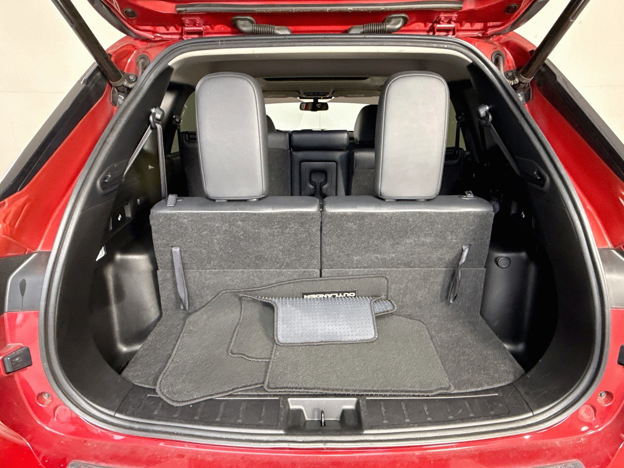 Used 2023 Red Diamond Mitsubishi SE image 27
