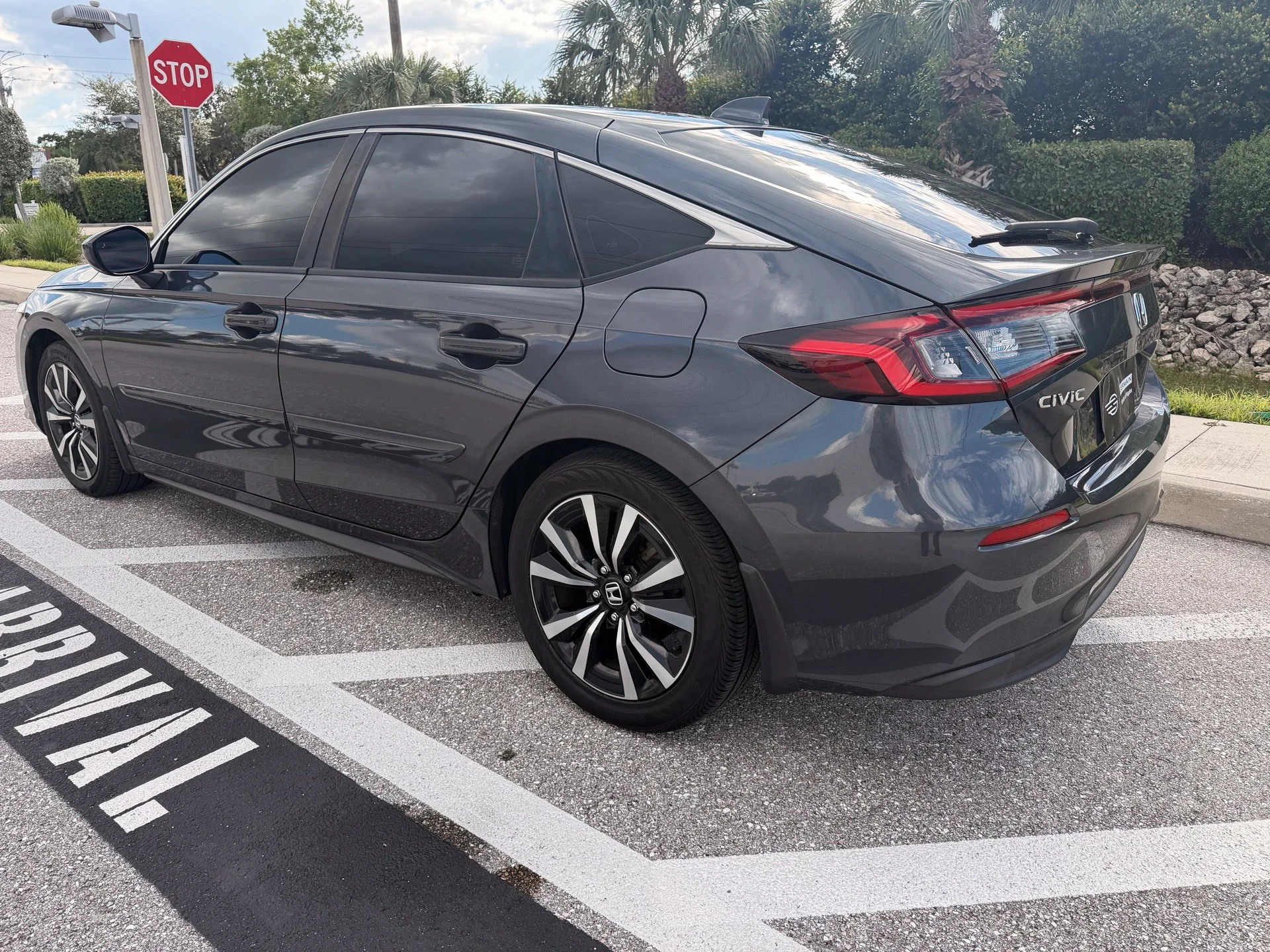 2024 Honda Civic Hatchback EX-L - Photo 3