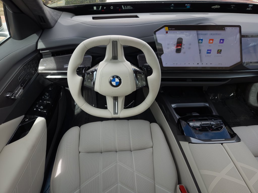 New 2027 Oxide Grey/Blk Sap BMW  image 14