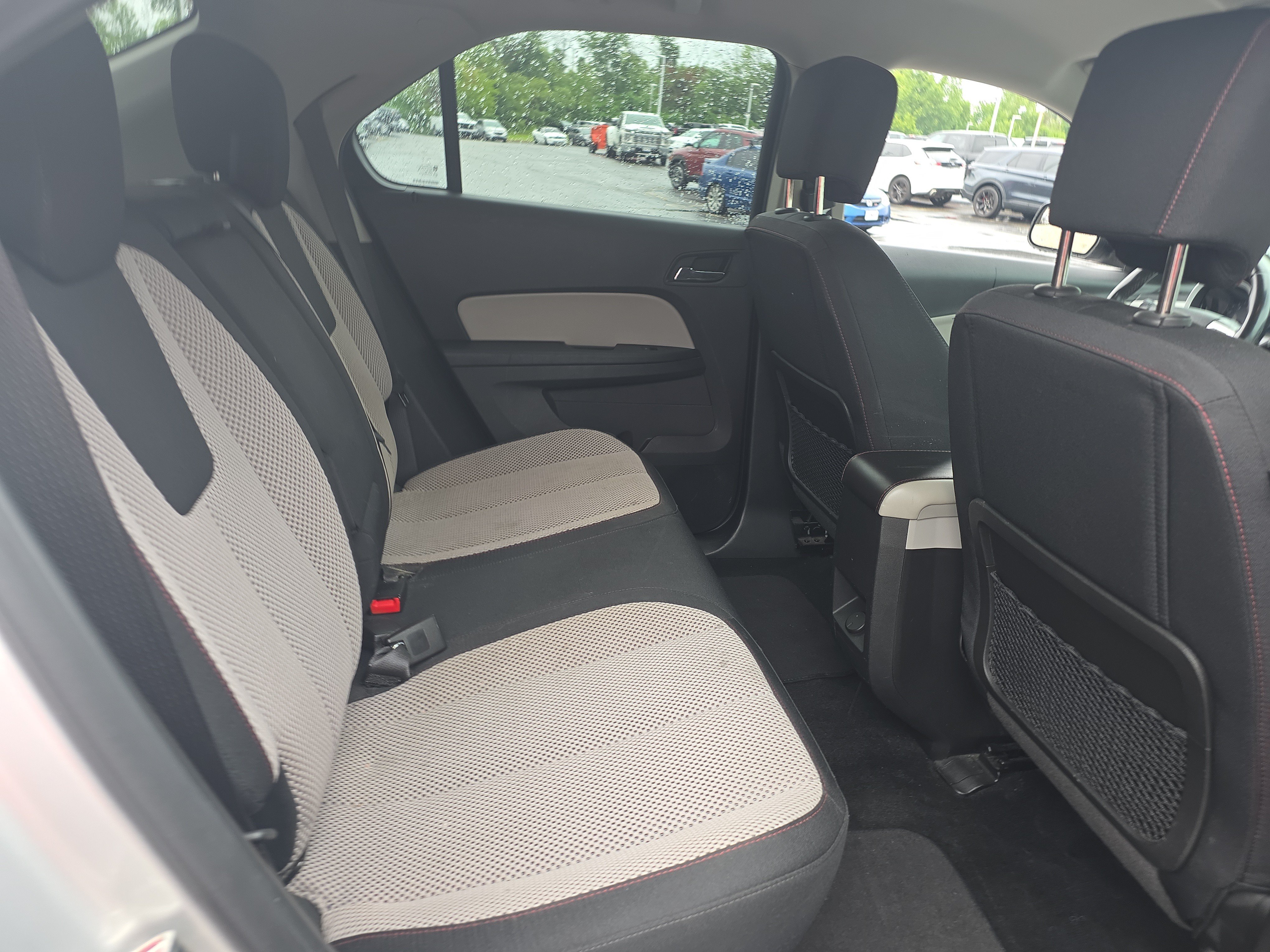 Used 2014 Silver Ice Metallic Chevrolet LT image 10