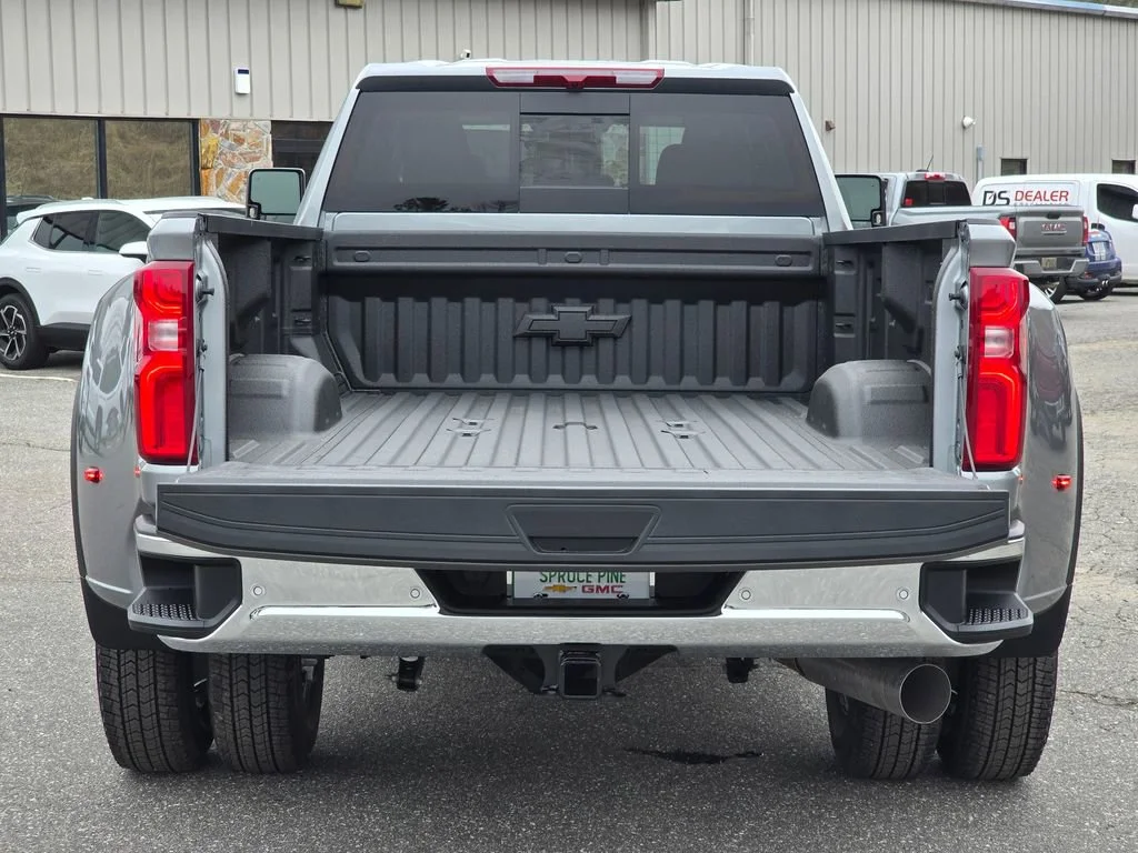 2026 Chevrolet Silverado 3500 HD LT - Photo 14