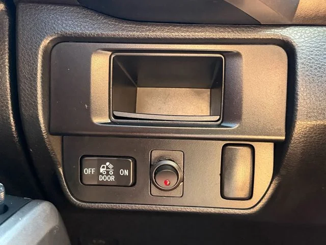 Used 2017 White Toyota SR5 image 26