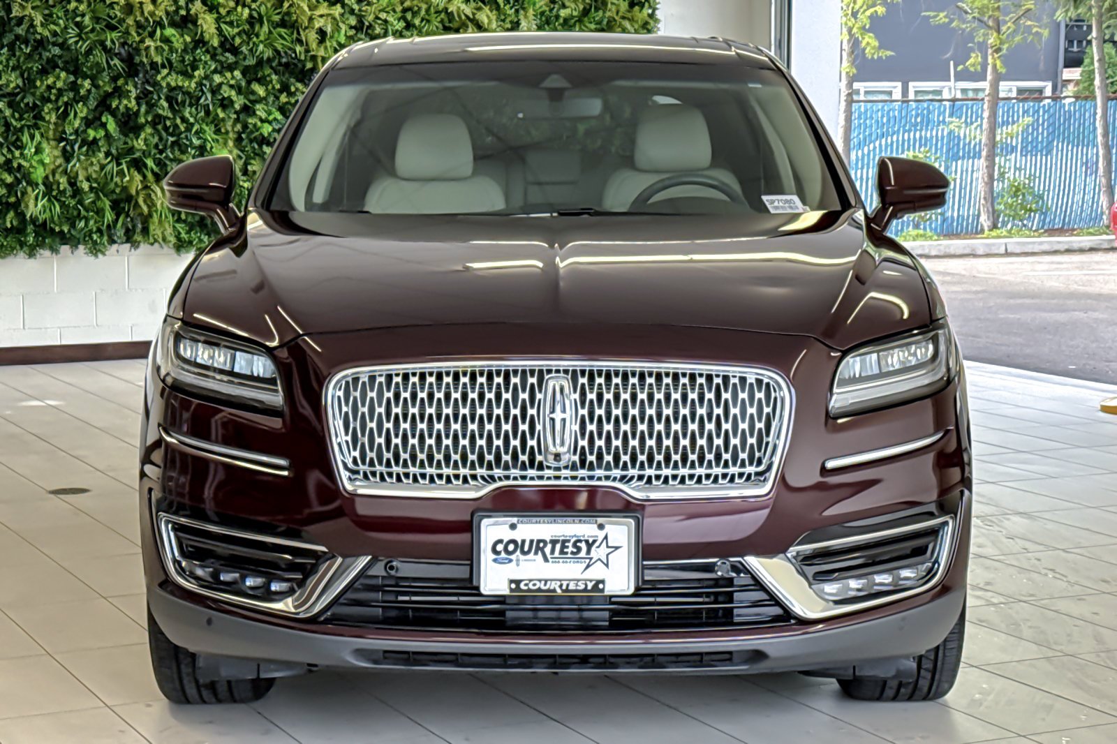 Certified Used 2019 Burgundy Velvet Metallic Tinted Clearcoat Lincoln Reserve image 9