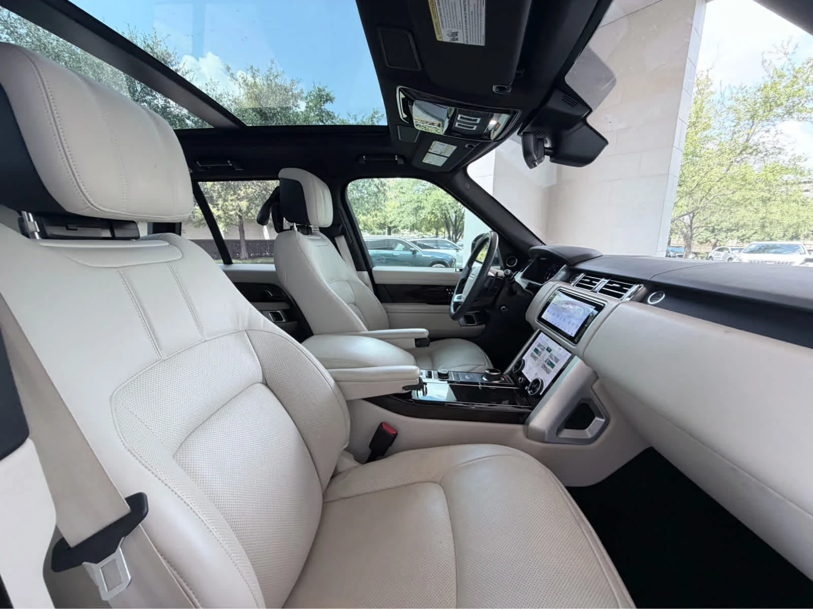 Used 2021  Land Rover Westminster image 17