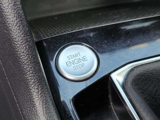 Used 2022  Volkswagen SEL image 20