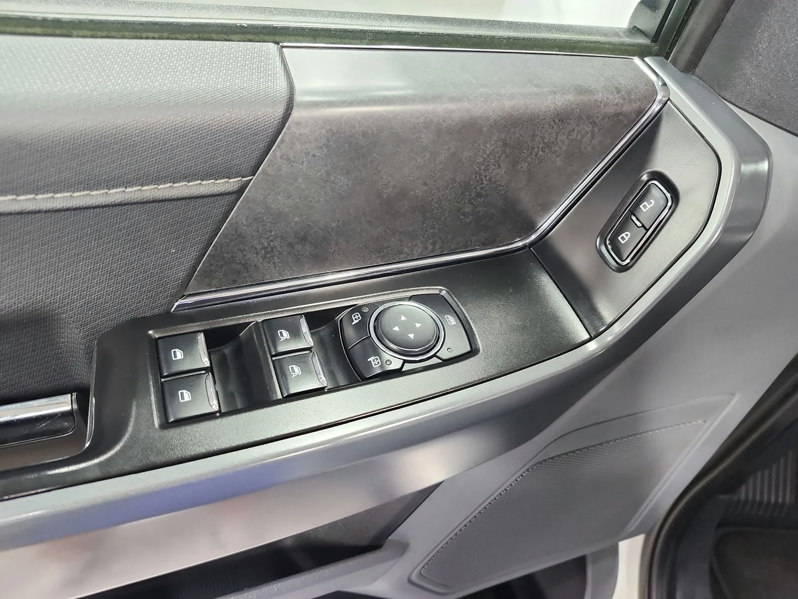 Used 2024 White Ford XLT image 33