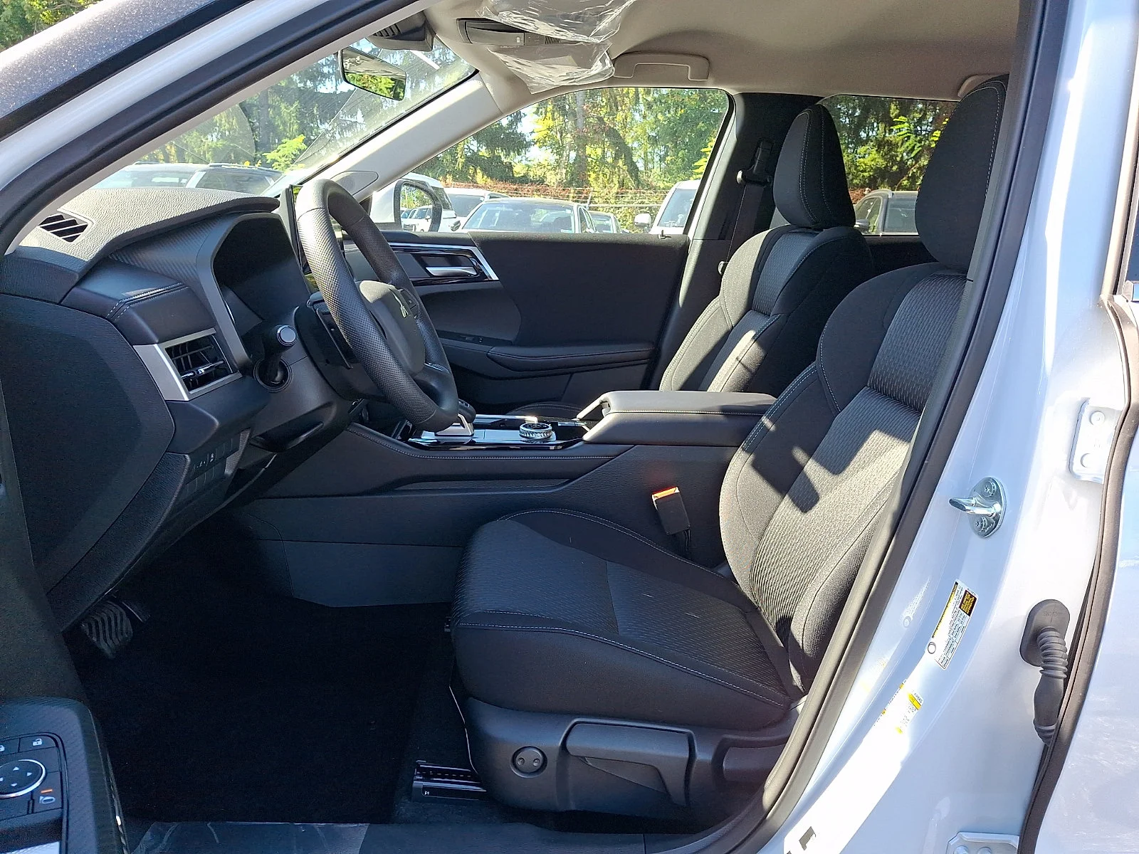 New 2026 White Mitsubishi ES image 13