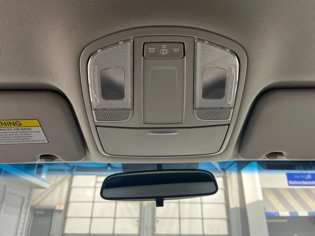 Used 2018 Molten Silver Hyundai SEL image 26