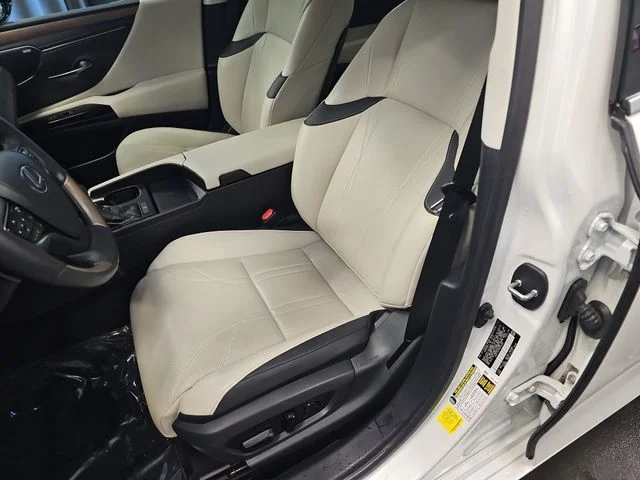 Used 2024 White Lexus 350 Ultra Luxury image 15