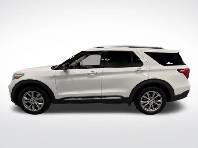 Used 2021 White Ford Limited image 6
