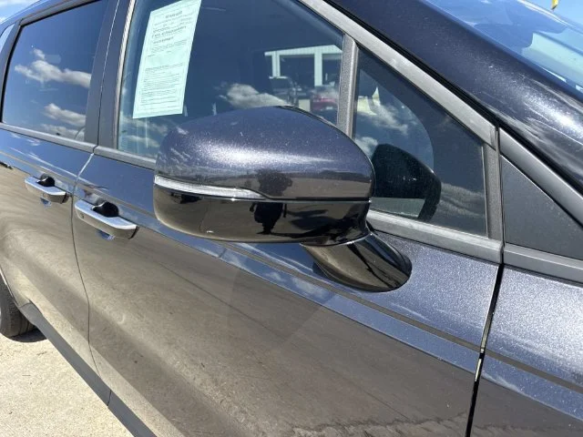 Used 2025 Gray Kia LXS image 23