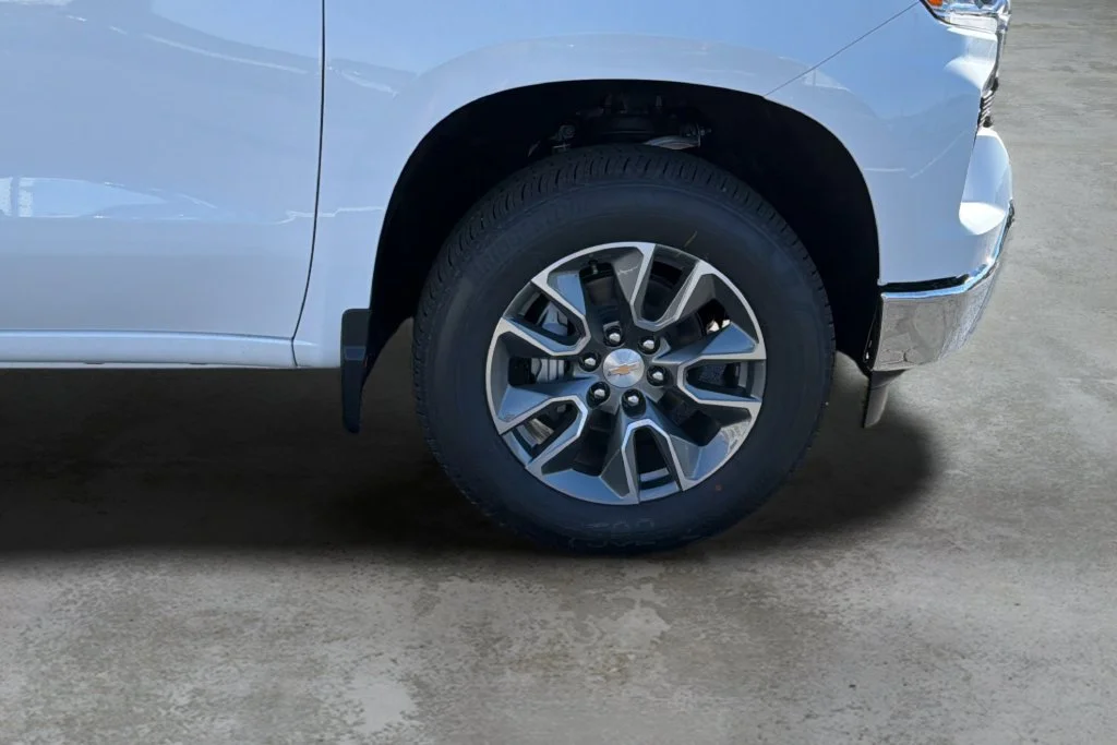 New 2026 Summit White Chevrolet LT image 9