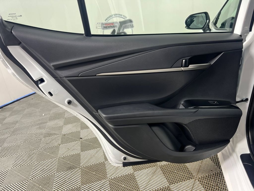 2025 Toyota Camry LE - Photo 21