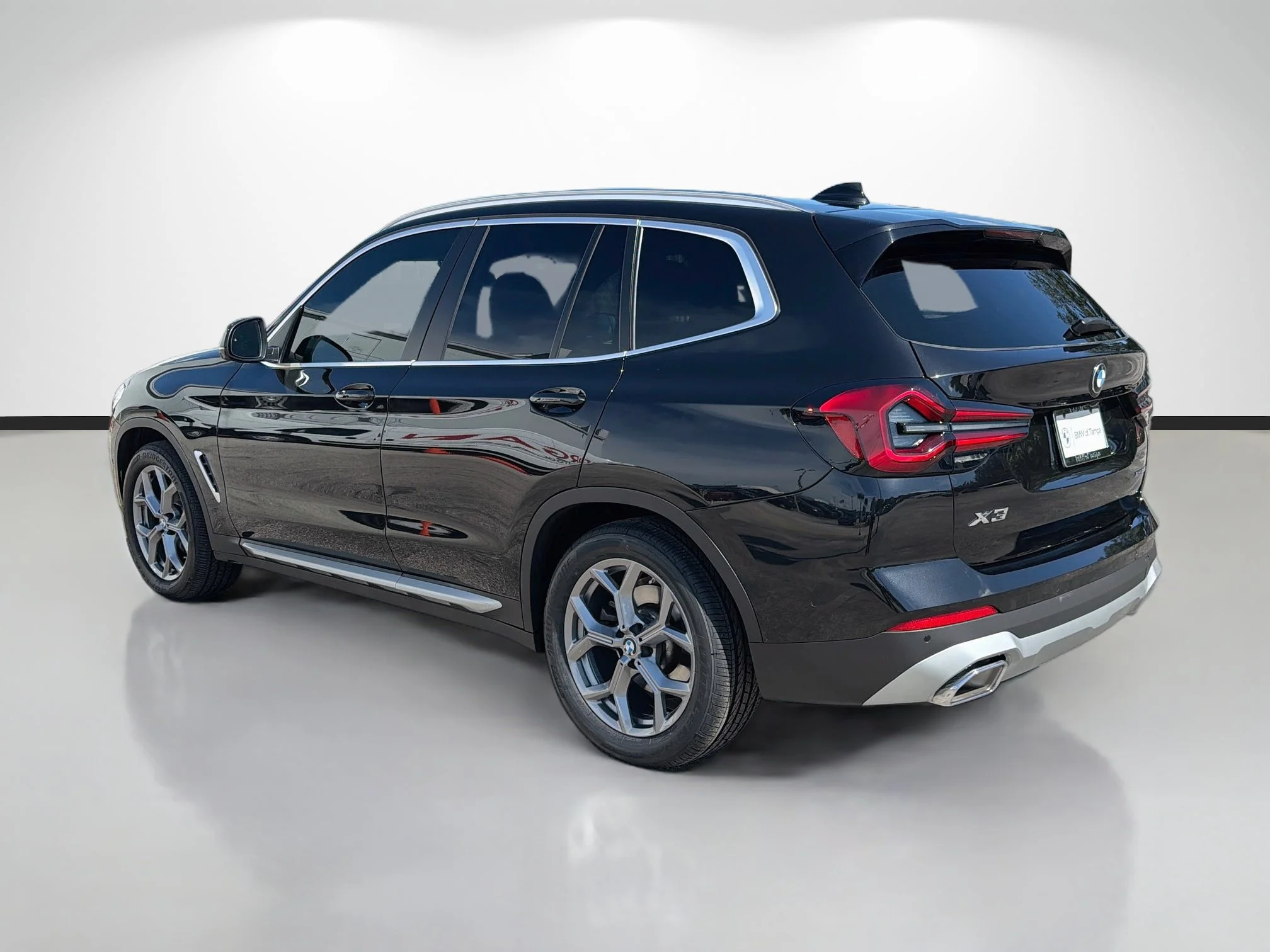 Certified Used 2024 Black Sapphire Metallic BMW xDrive30i image 5